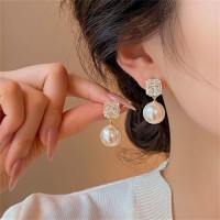 Hot selling fashionable and simple various styles pearl stud earring