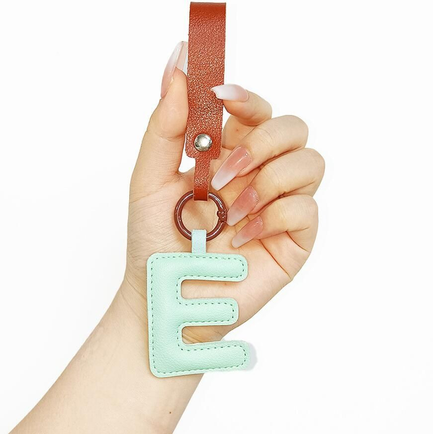 New design Customized English letter Leather key chain pendant